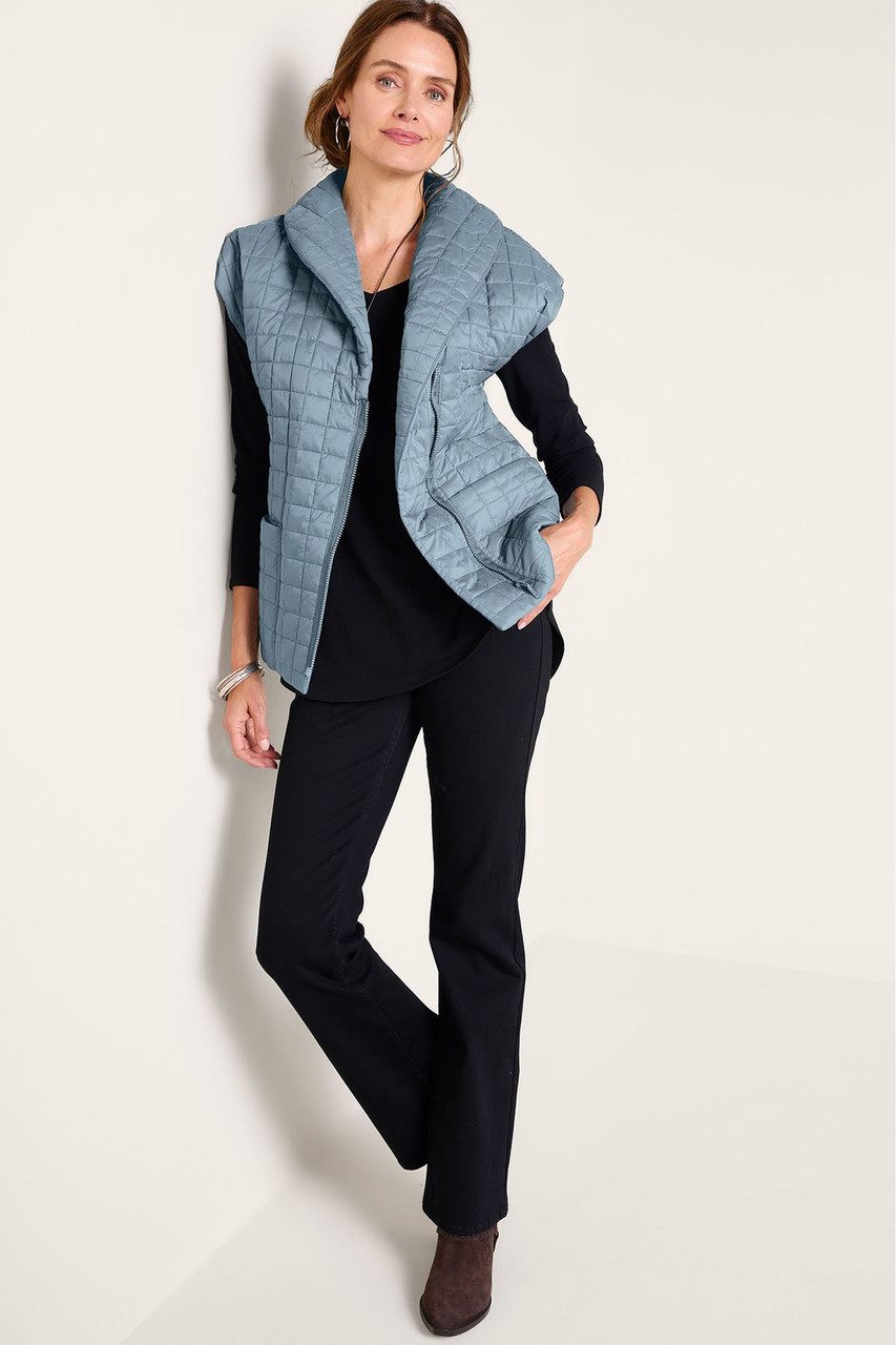 Daybreaker Lightweight Quilted Vest - image 4