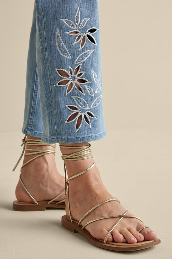 Gail Cropped Jeans - image 5