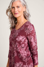 2gn18__textured-floral-wine_5