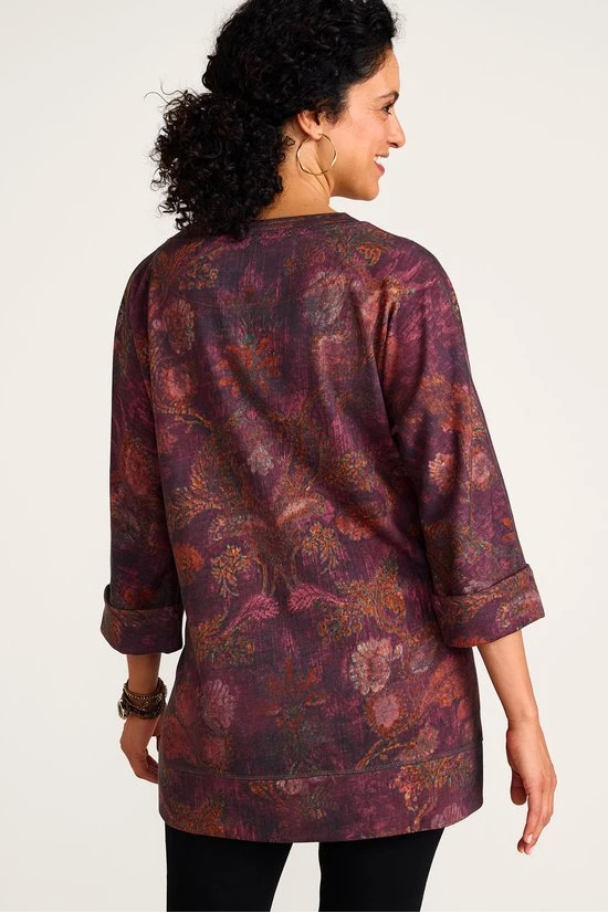 2ha70__wine-tapestry-garden_3