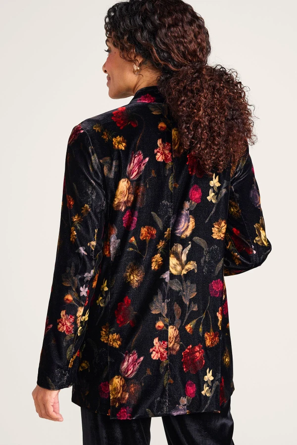 2hd23__black-winter-blooms_3