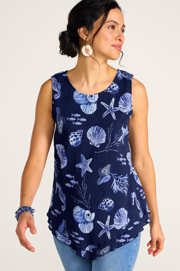 2ay91__navy-seashells_0