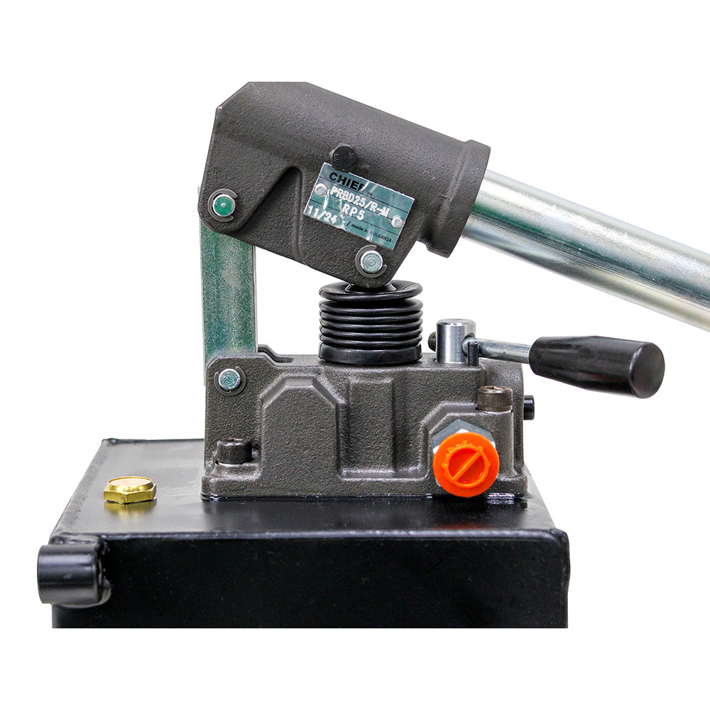 Hydraulic Hand Pump 1.3 Gallon Tank Chief 220996 [906692]