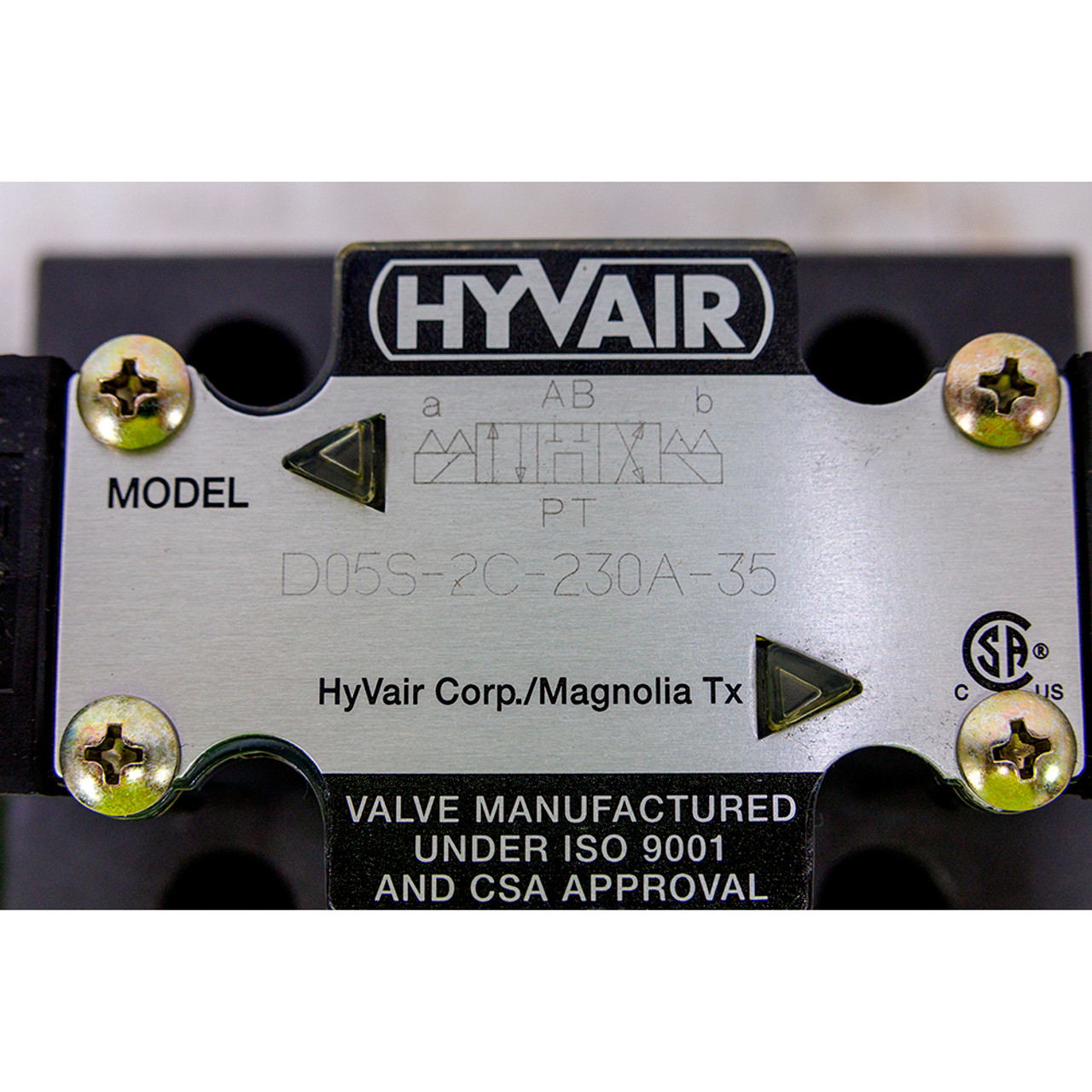 230 Volt AC 18.5 GPM Double-Acting Double Solenoid Valve Hyvair D05S-2C-230A-35 [904466]