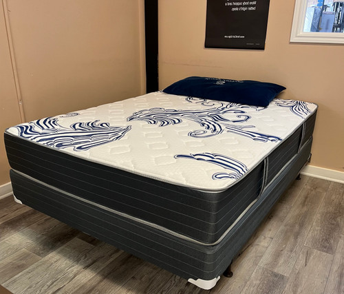 •	Harmony Plush – 10”
1.	Breathable cover so that it doesn’t trap excess heat
2.	Gel Memory Foam – Dissipates directs excess heat away from the sleeper for a cooler night’s sleep.  Combining gel with memory foam create extraordinary pressure point relief.
3.	Transition Layer – Provides additional support & comfort, working with gel memory foam.
4.	Pocket Coil Springs – Gives individualized support to each sleeper while virtually eliminating motion transfer.  Rows of firmer edge springs provide lasting edge support