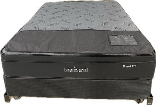 •	Royal ET – 12” EuroTop Medium Plush
1.	Breathable cover so that it doesn’t trap excess heat.
2.	Lux Quilt – Provides initial plush feel
3.	Transition Layer – Provides additional support & comfort.
4.	Quad Flex – Zoned foam.  This layer provides zoned support to hips, shoulders and legs
5.	Pocket Coil Springs – Gives individualized support to each sleeper while virtually eliminating motion transfer.  Rows of firmer edge springs provide lasting edge support