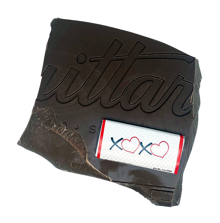 Send your loved one some SWEET HUGS & KISSES with Cerreta Candy Company's XOXO Milk Chocolate Bar