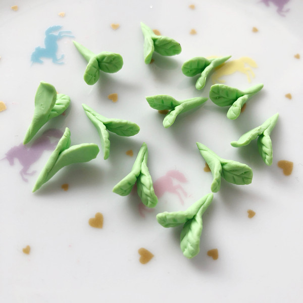 4 handmade clay leafs for decoden and more!