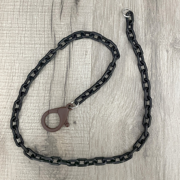 CLEARANCE Black plastic chain OLD STYLE