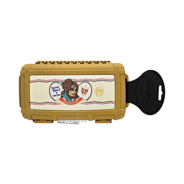 Deadwood Dominicana Caddy Close