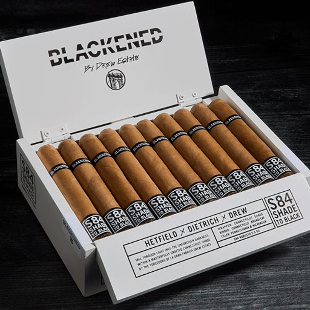 Blackened S84 Shade To Black Robusto box