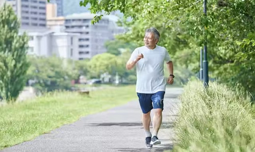 Walking for Exercise: How to Prevent Chafing with Thigh Bands