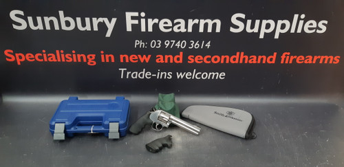 Smith & Wesson 686 357mag Distinguished Combat S/H + Case/Grips AX461
