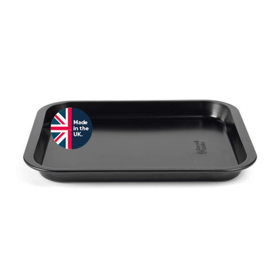 Black non-stick roasting tray, rectangular, Made in the UK badge shown