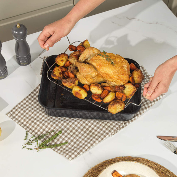 Salter Vitreous Enamel 32cm Roaster & Rack BW128142EU7