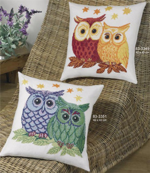 833351 Permin Blue and Green Owl Pillow (bottom)