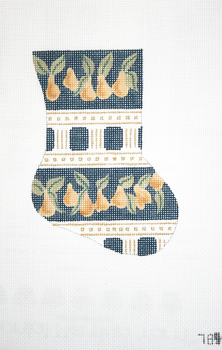 Stocking Navy w/ Pears	4 x 5.5 18  Mesh 784 Silver Needle Designs