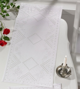 752872 Permin Kit Vintage Runner Topper 16.4" x 38.4"; Hardanger - White; 22ct