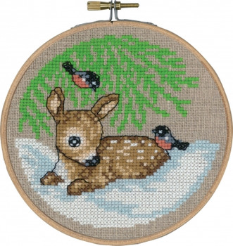 136243 Permin Kit Deer in Snow with Hoop  5.2"; Natural Linen; 26ct 