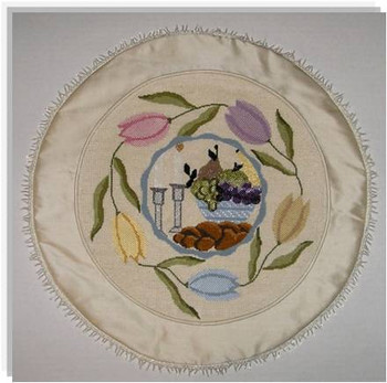 JUDAICA CHALLAH / MATZA COVER Tulip Round 12.5” x 16” 18 Mesh Sew Much Fun 