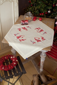 PNV155211 Vervaco Christmas Gnomes Tablecloth