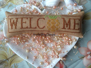 YT Wee Welcome - Pineapple  26h x 108w by Needle Bling Designs
