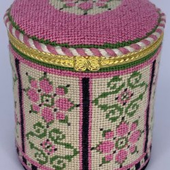 FS-R-34b Red & Green Floral 10"x 7" 18 Mesh w/Hardware Pink Model Shown Funda Scully