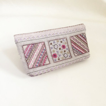 U-958 GLASSES CASE WITH RIBBON TIE EMBROIDERY KIT
