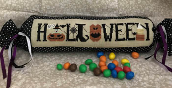 Halloween Needleroll 150W x 30H by Romy's Creations 19-2354 YT