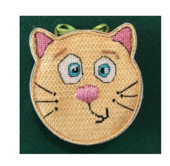CANM7	Yellow Cat	18 Mesh CANVAS COOKIE Cheryl Schaeffer And Annie Lee Designs