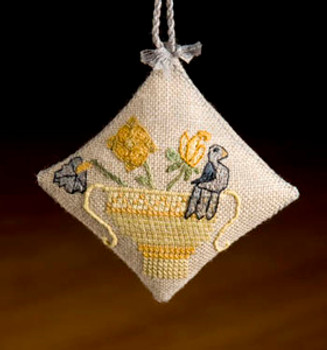 Bird In Basket Scissor Fob by Dames Of The Needle 10-2014 