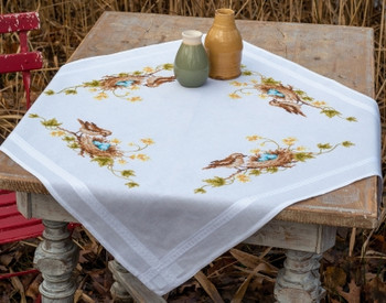 PNV155231 Vervaco Little Bird in Nest Tablecloth