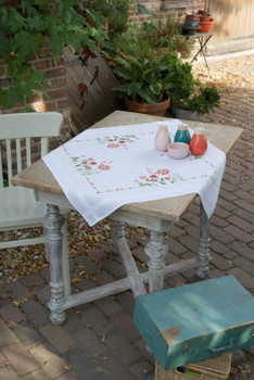PNV170740 Vervaco Flowers Table Topper