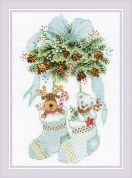 RL1901 Riolis Counted Cross Stitch Kit Bear, Cones, and Deer
