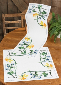 276818 Permin Kit Easter Lily - Table topper (lower)