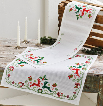 632661 Reindeer Table Runner Permin Kit