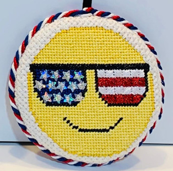 EMOJI ROUND USA Glasses 3.25” x 3.25” 18 Mesh Sew Much Fun