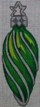 R237 Green and Silver Star Ornament 2.5 x 6.5 	18 Mesh Robbyn's Nest Designs