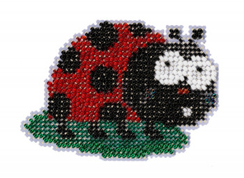 MH212215 Ladybug (2022) Mill Hill Beaded Ornament