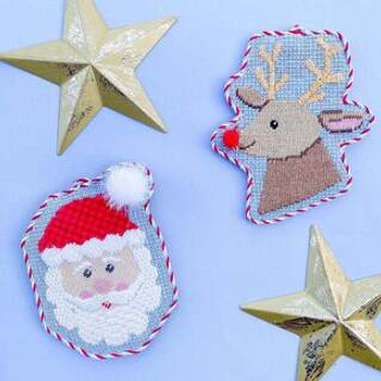 Santa Includes stitch guide and pom pom embellishment 18 mesh With Stitch Guide Stitch Style