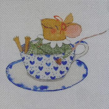 SF57 Teacup Mouse  5 x 5 18 Mesh Sara Fitz The Collection Designs 