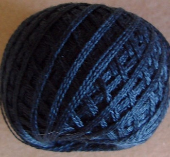 VA10872 Dusty Blue Medium Floss 3Ply Balls Valdani