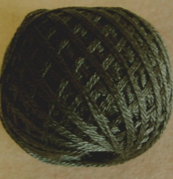 VA10893 Juniper Dark 3Ply Balls Valdani