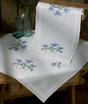 271852 Hortensia Tablecloth - Embroidery (lower) Permin Kit