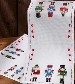 271270 Nutcracker - Tablecloth (lower left) Permin Kit