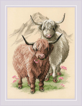 RL2090 Riolis Cross Stitch Kit Highland Buddies