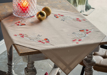 PNV191788 Snow Hare & Goldfinch Table Cloth Vervaco