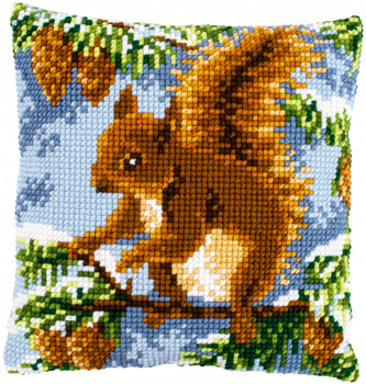 PNV197046 Squirrel in Pine Tree Cushion Vervaco