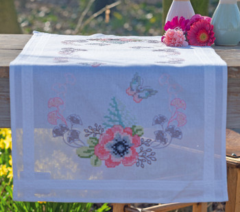 PNV195363 Pastel Flowers Table Runner Vervaco