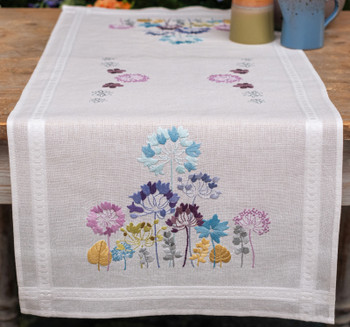 PNV198829 Allium In Blue & Purple Table Runner Vervaco